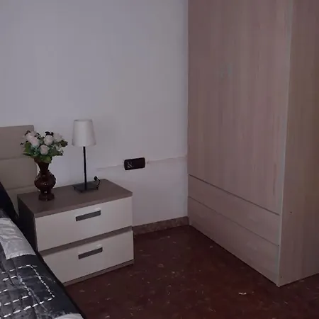 Rented * Cadix